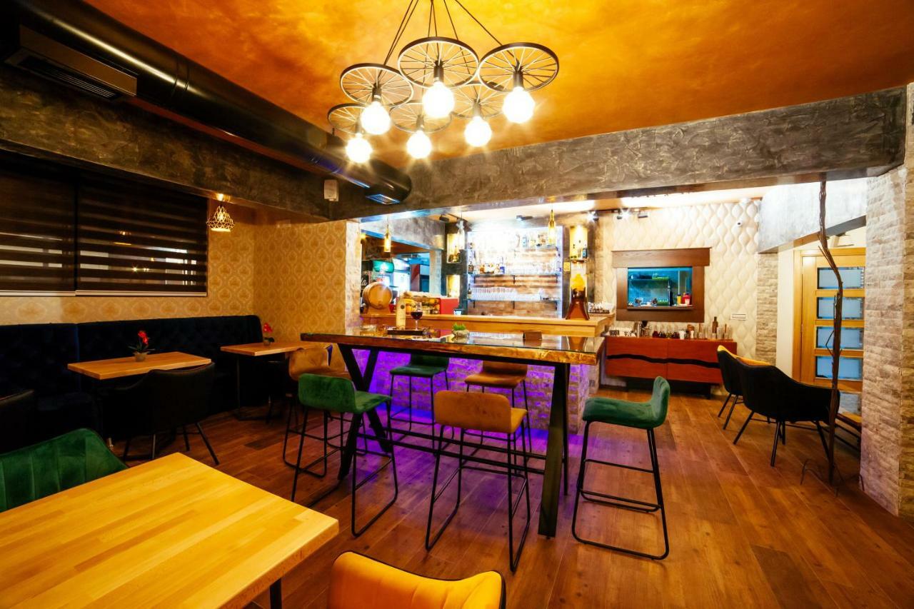 Hotel Platinum Ulcinj Ngoại thất bức ảnh