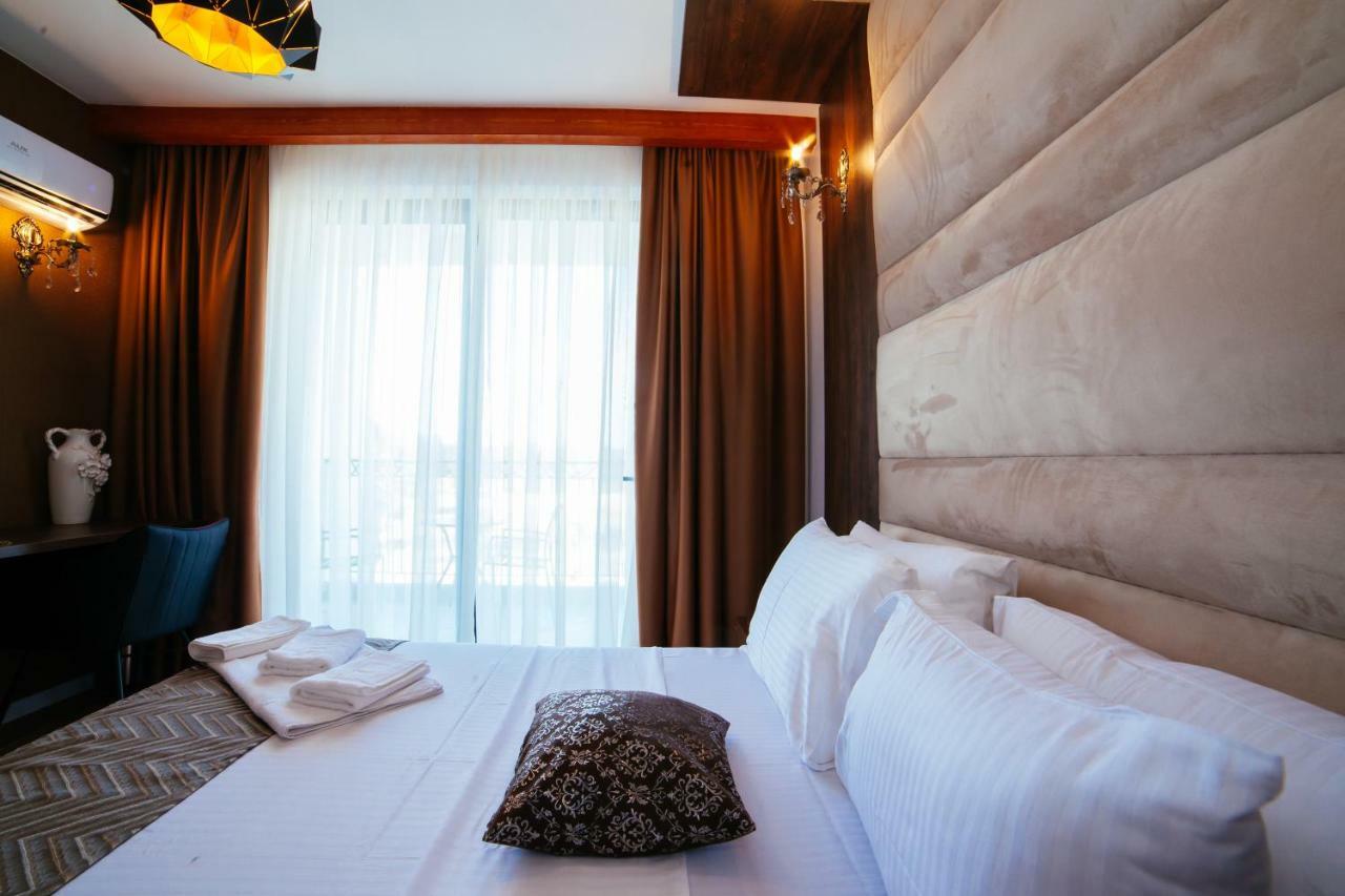 Hotel Platinum Ulcinj Ngoại thất bức ảnh