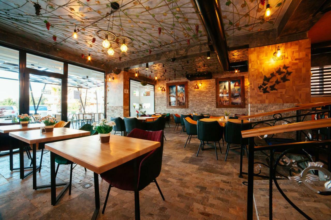 Hotel Platinum Ulcinj Ngoại thất bức ảnh