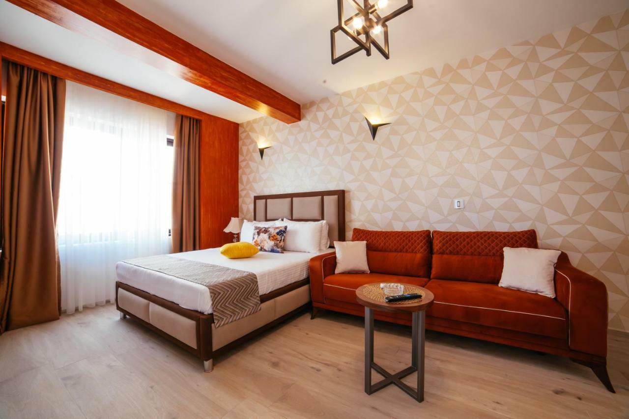 Hotel Platinum Ulcinj Ngoại thất bức ảnh