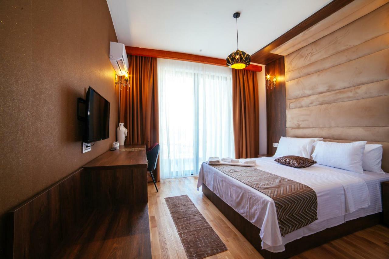 Hotel Platinum Ulcinj Ngoại thất bức ảnh