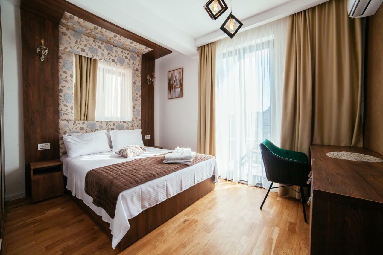 Hotel Platinum Ulcinj Ngoại thất bức ảnh