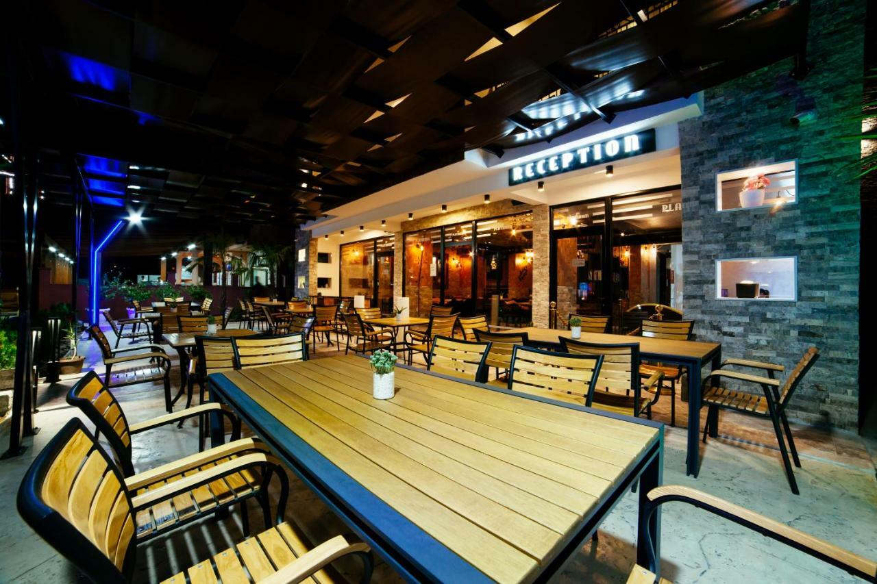 Hotel Platinum Ulcinj Ngoại thất bức ảnh