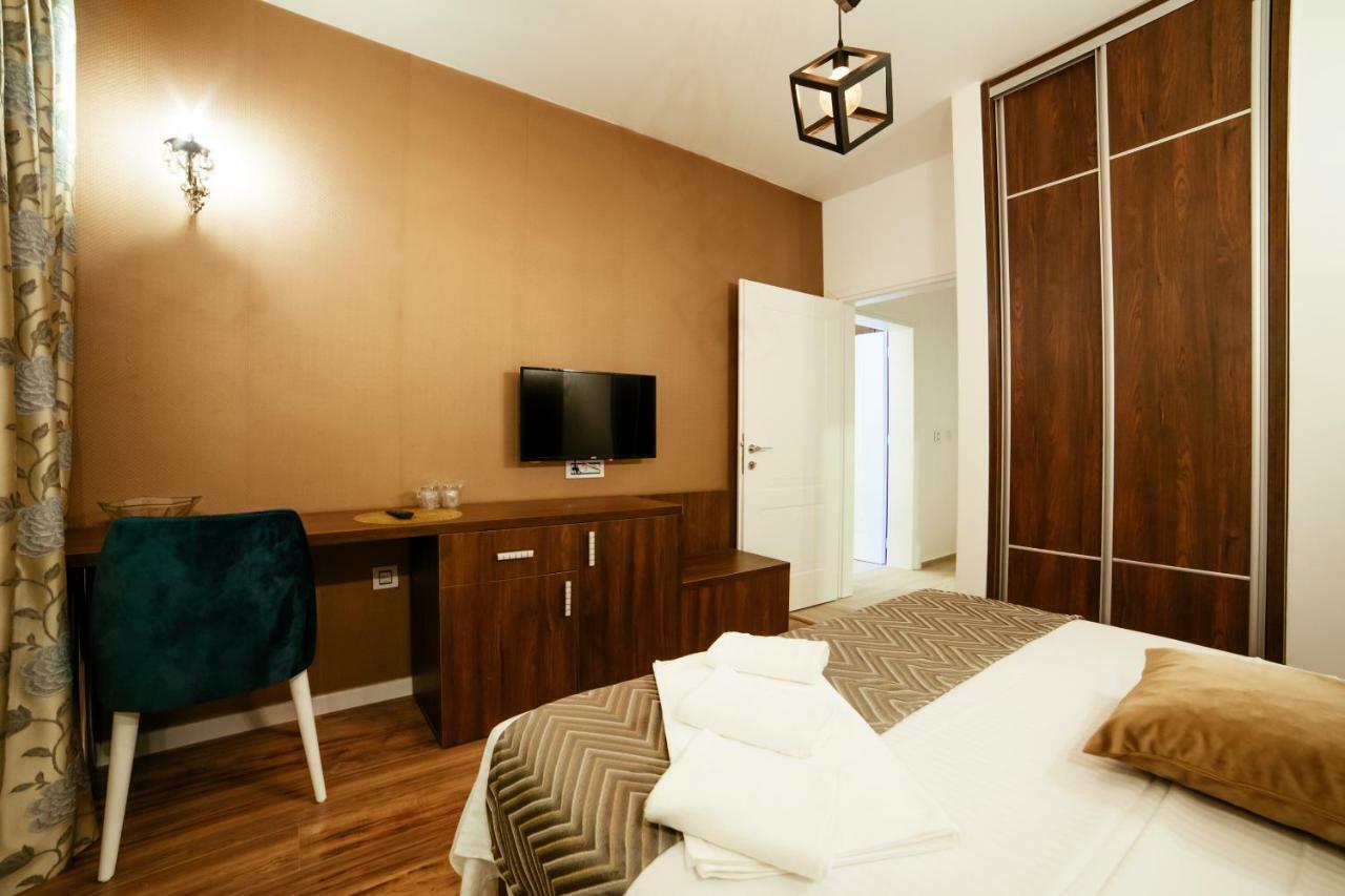 Hotel Platinum Ulcinj Ngoại thất bức ảnh
