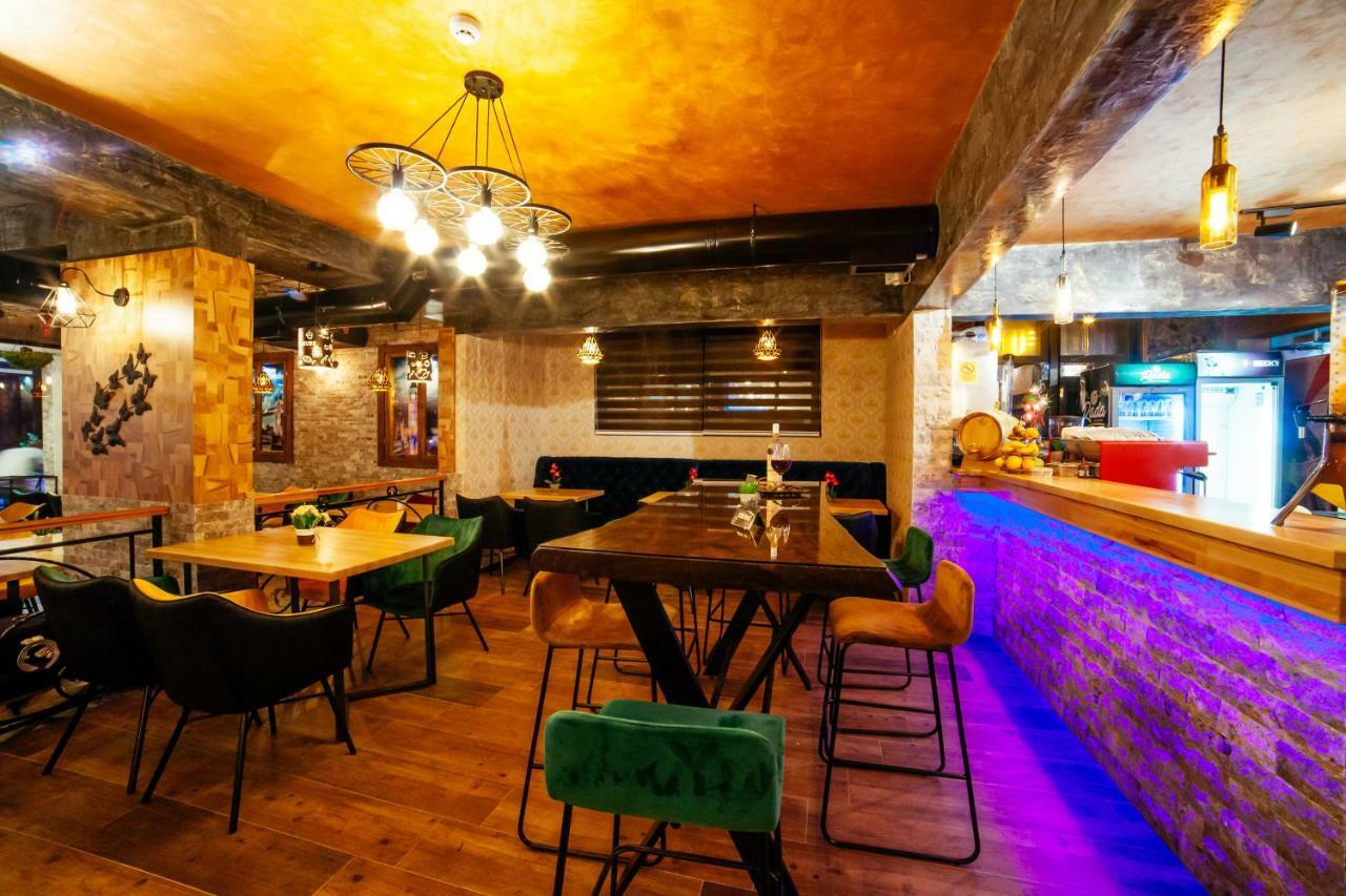 Hotel Platinum Ulcinj Ngoại thất bức ảnh