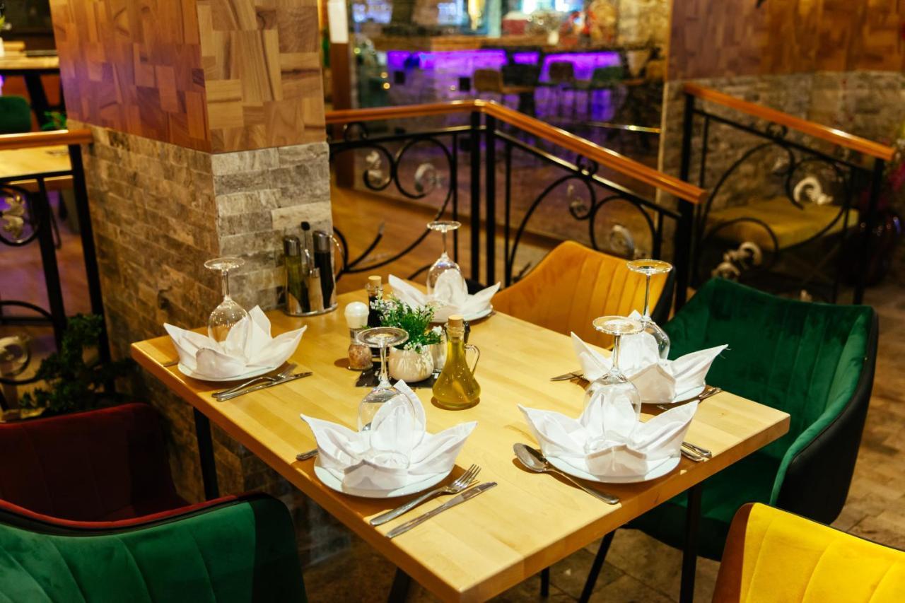 Hotel Platinum Ulcinj Ngoại thất bức ảnh