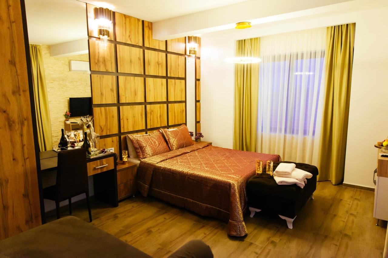 Hotel Platinum Ulcinj Ngoại thất bức ảnh