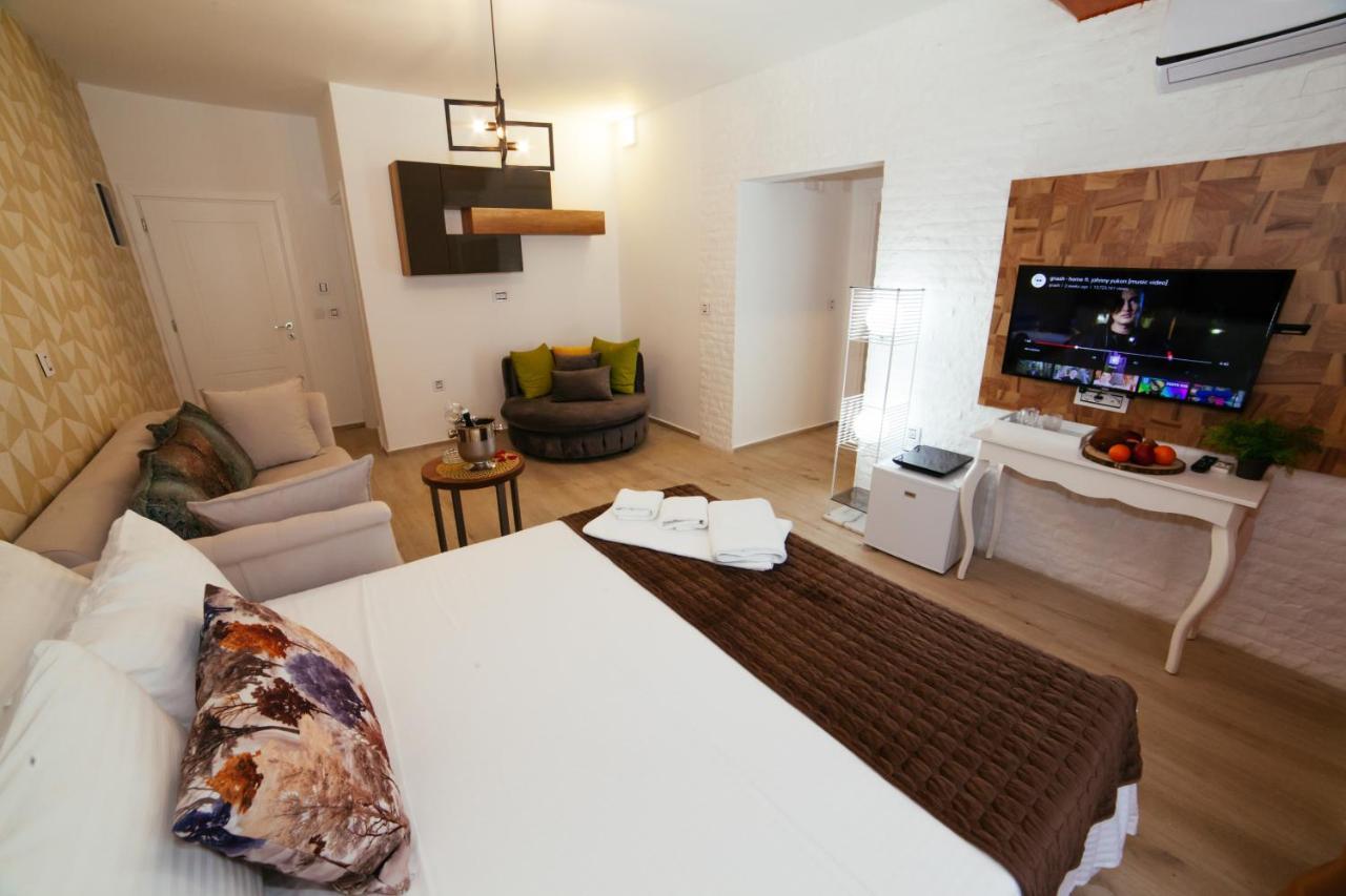 Hotel Platinum Ulcinj Ngoại thất bức ảnh